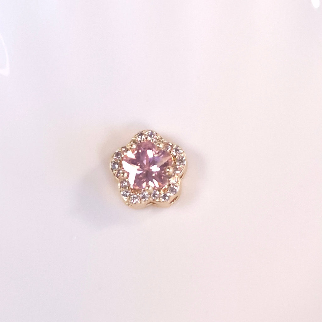 8 hole metal bead